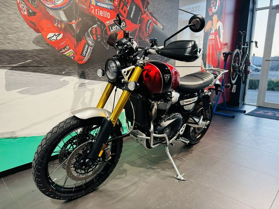 2023 Triumph Scrambler 1200 XE Carnival Red / Jet Black