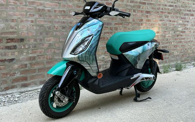 2022 Piaggio 1 Active Feng Chen Wang