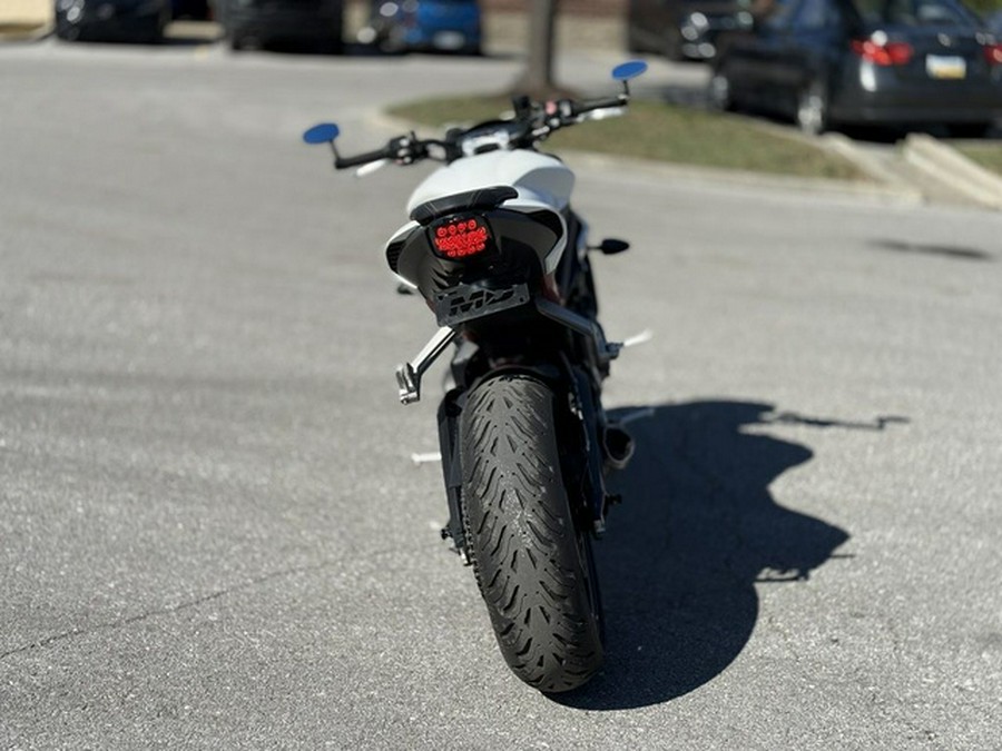 2018 Triumph Speed Triple R Crystal White