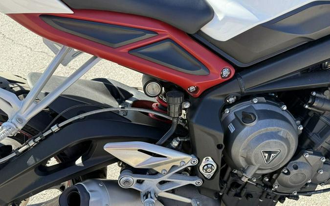2018 Triumph Speed Triple R Crystal White