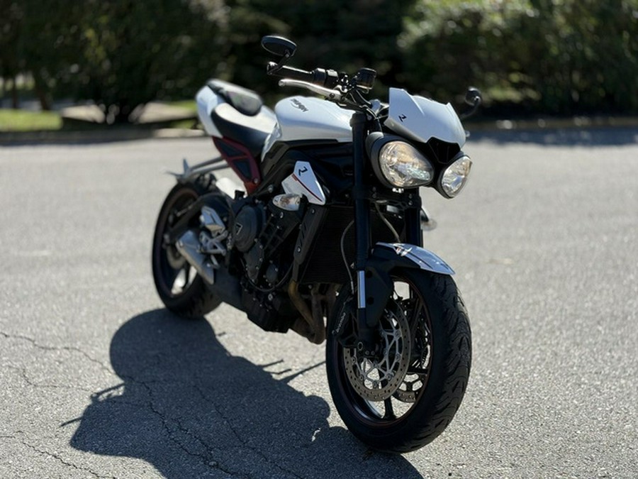 2018 Triumph Speed Triple R Crystal White