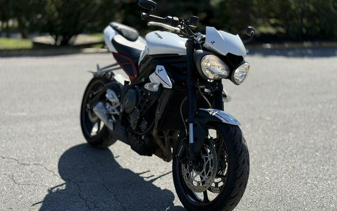 2018 Triumph Speed Triple R Crystal White