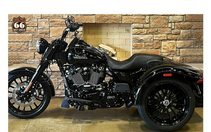 2024 Harley-Davidson Freewheeler Vivid Black