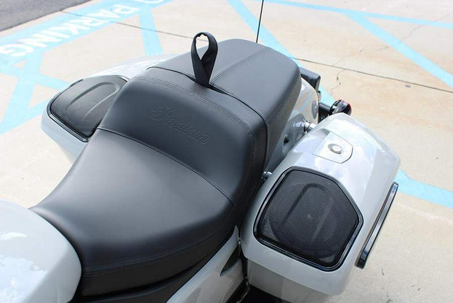 2026 Indian Motorcycle® Challenger® Dark Horse® 112 w/PowerBand Audio Chalk with Black Metallic