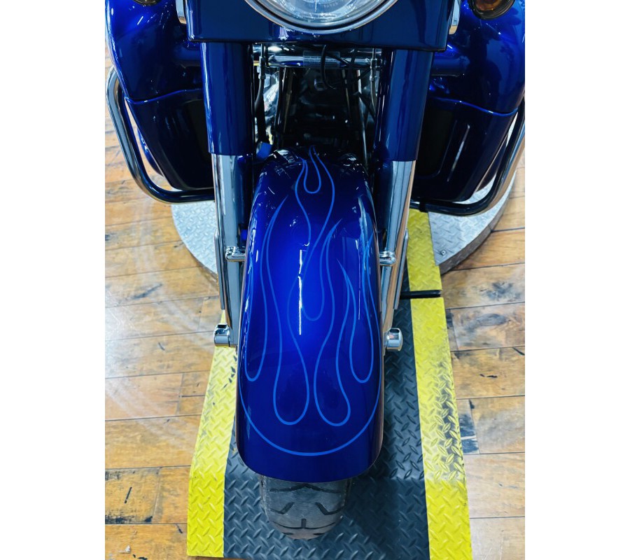 2010 Harley-Davidson® CVO™ Street Glide® CANDY CONCORD