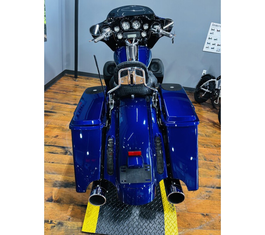 2010 Harley-Davidson® CVO™ Street Glide® CANDY CONCORD