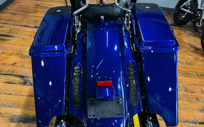 2010 Harley-Davidson® CVO™ Street Glide® CANDY CONCORD