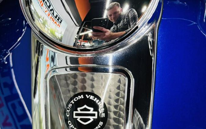 2010 Harley-Davidson® CVO™ Street Glide® CANDY CONCORD