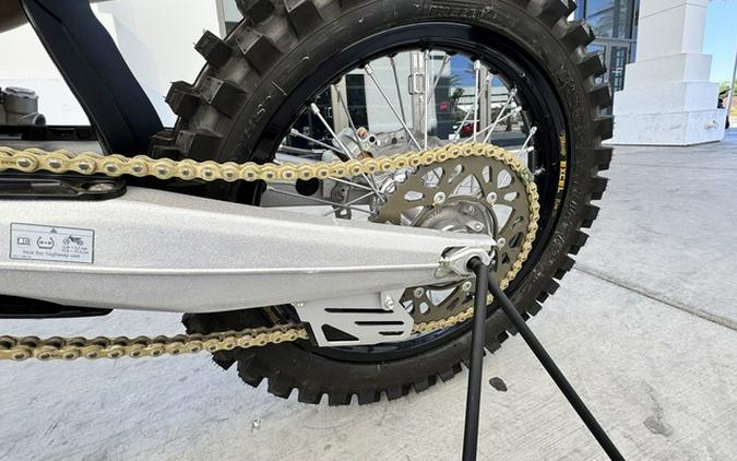 2026 Ducati Desmo450 MX Factory