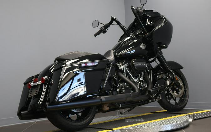 2022 Harley-Davidson® Road Glide® Special Vivid Black - Black Finish