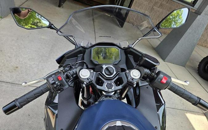 2026 Kawasaki Ninja® 500 SE ABS