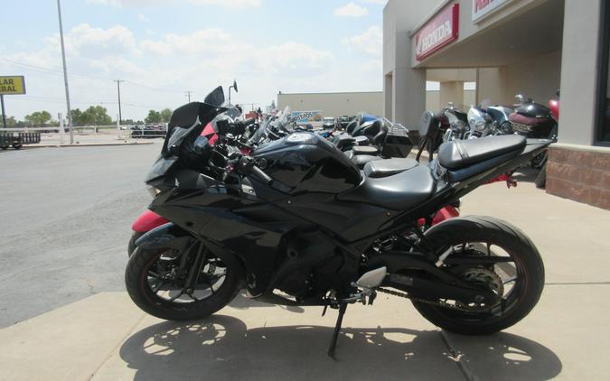 2017 YAMAHA YZF-R3