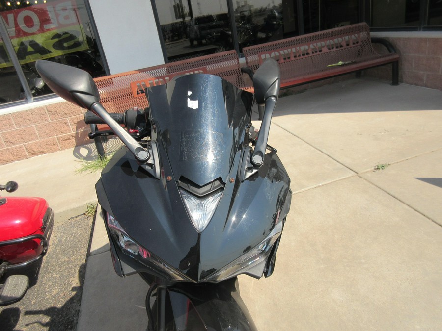 2017 YAMAHA YZF-R3