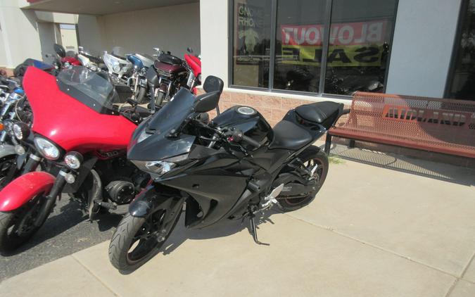 2017 YAMAHA YZF-R3
