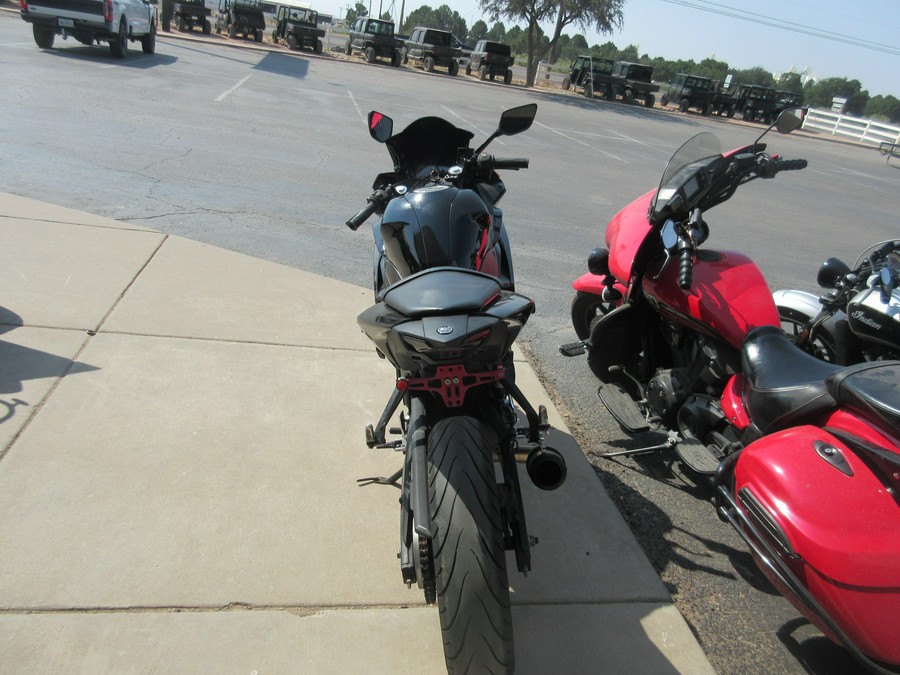 2017 YAMAHA YZF-R3