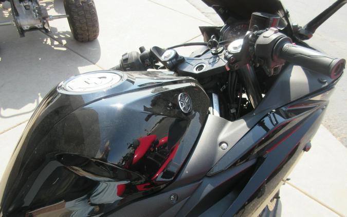 2017 YAMAHA YZF-R3