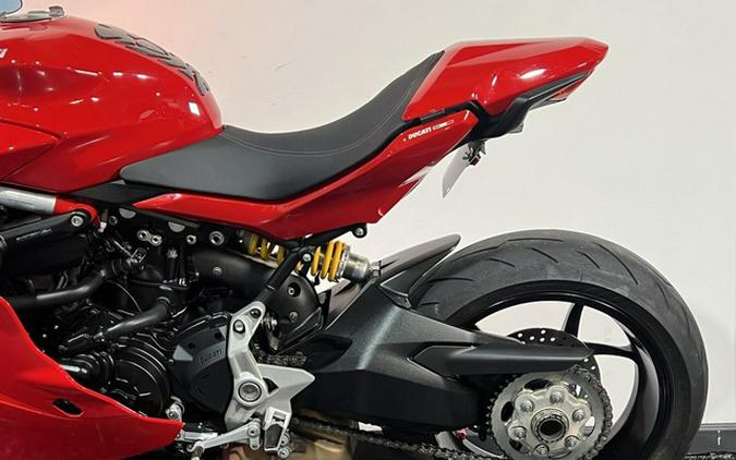 2017 Ducati Supersport Red