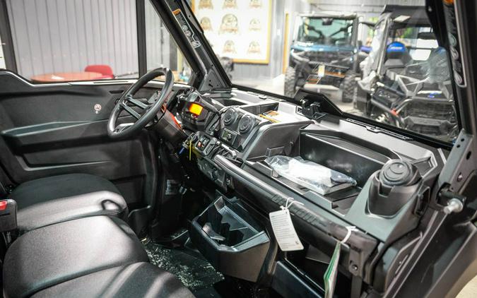 2026 Can-Am Defender MAX DPS CAB HD10