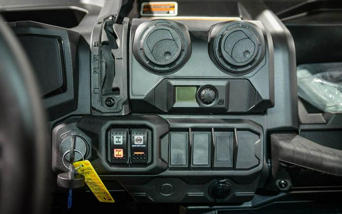 2026 Can-Am Defender MAX DPS CAB HD10