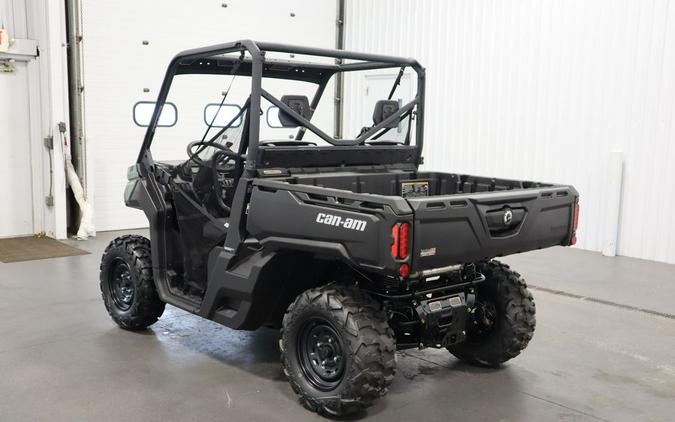 2024 Can-Am® Defender HD9