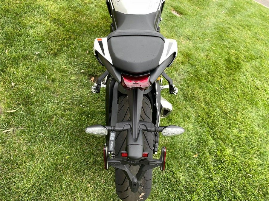 2025 Triumph Street Triple 765 R Pure White