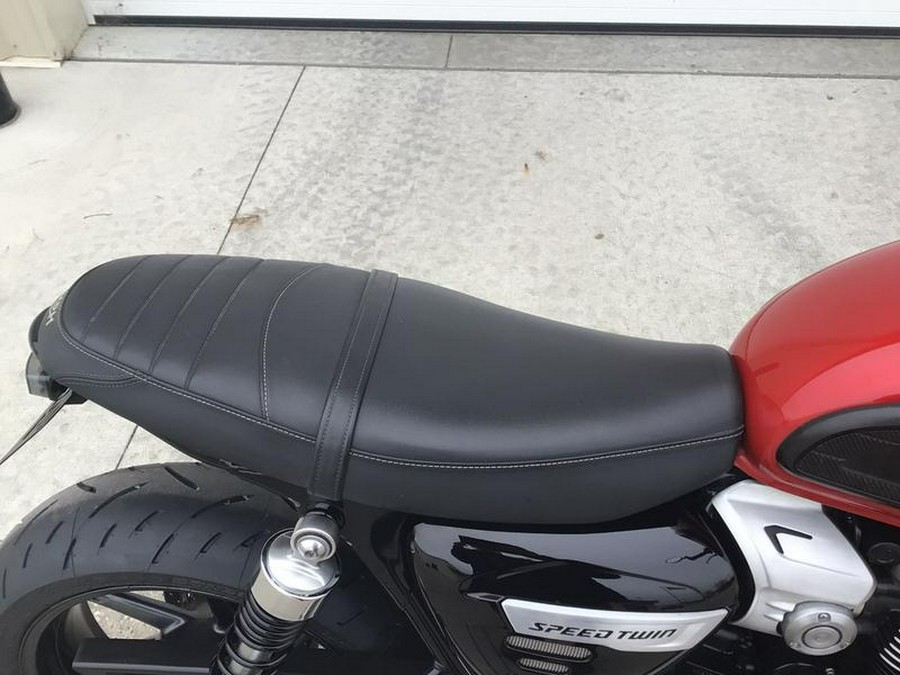 2019 Triumph Speed Twin Korosi Red and Storm Grey