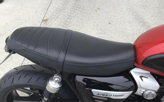 2019 Triumph Speed Twin Korosi Red and Storm Grey