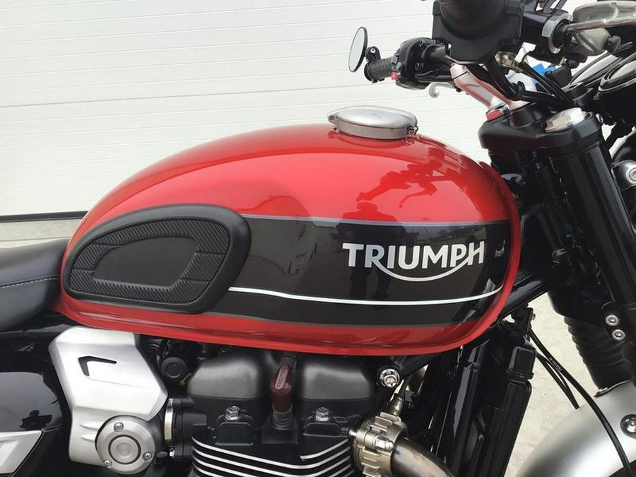 2019 Triumph Speed Twin Korosi Red and Storm Grey