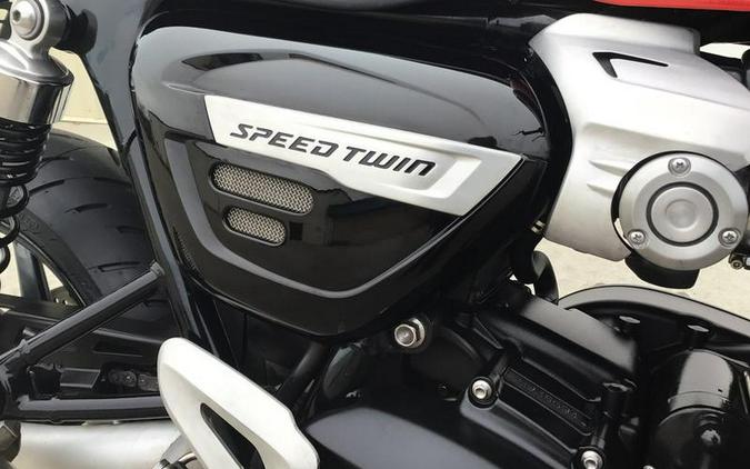 2019 Triumph Speed Twin Korosi Red and Storm Grey