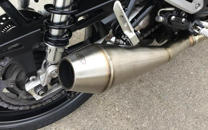 2019 Triumph Speed Twin Korosi Red and Storm Grey