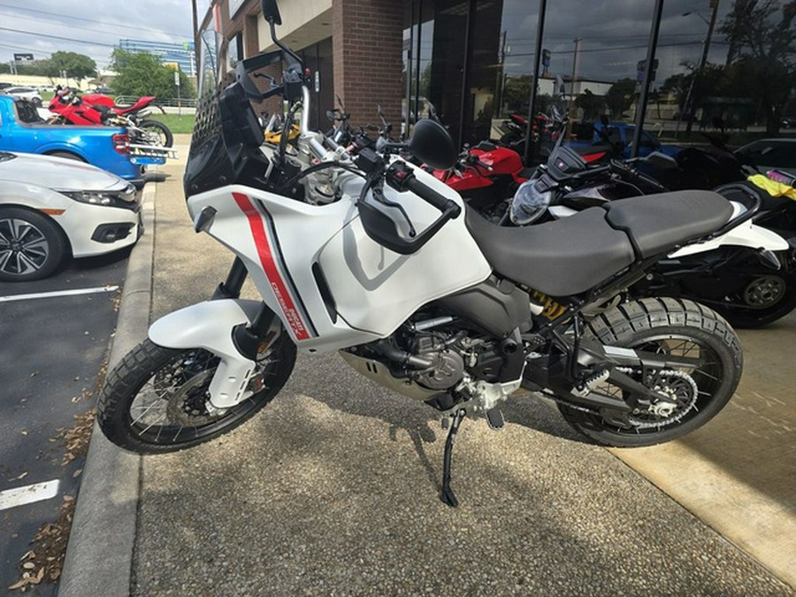 2025 Ducati Desert X Star White Silk