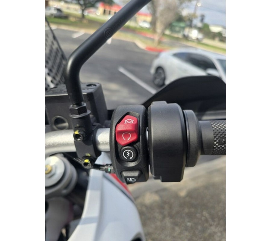 2025 Ducati Desert X Star White Silk
