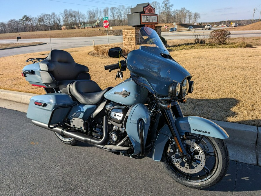 2024 Harley-Davidson Ultra Limited Sharkskin Blue