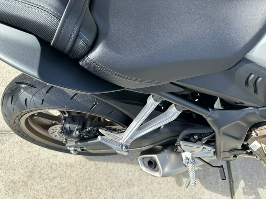 2025 Honda CB650R E-Clutch