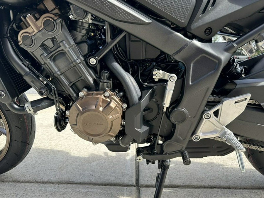 2025 Honda CB650R E-Clutch