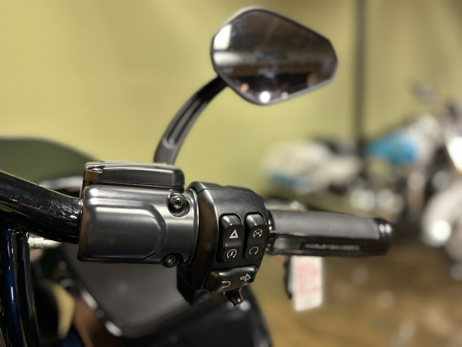 FLTRXS 2022 Road Glide® Special