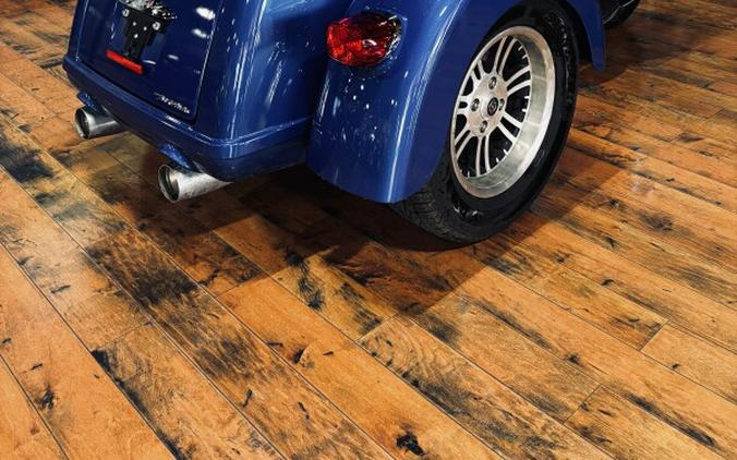 2024 Harley-Davidson® Tri Glide™ Ultra BLUE BURST W/ PINSTRIPE