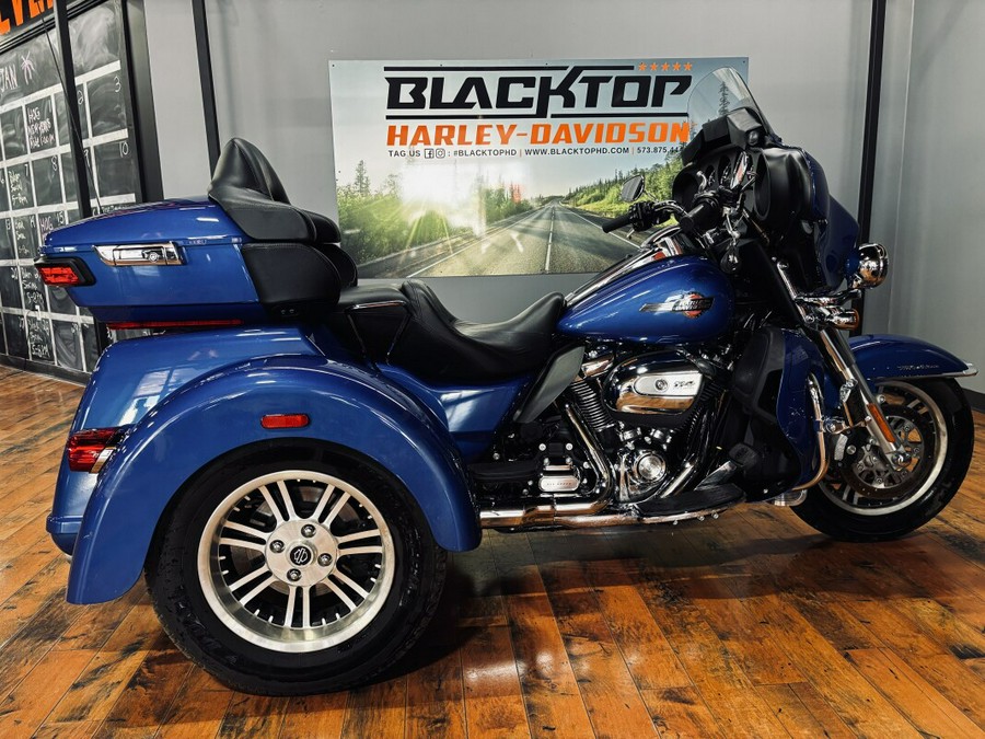 2024 Harley-Davidson® Tri Glide™ Ultra BLUE BURST W/ PINSTRIPE