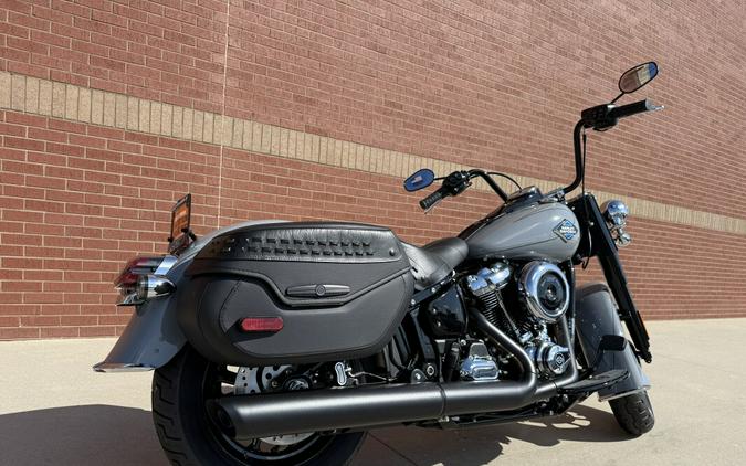 2026 Harley-Davidson® Heritage Classic Dark Billiard Gray Black Cast Wheels