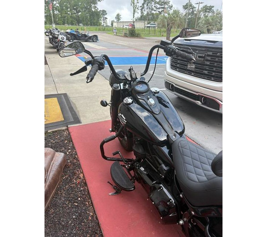 2017 Harley-Davidson Slim