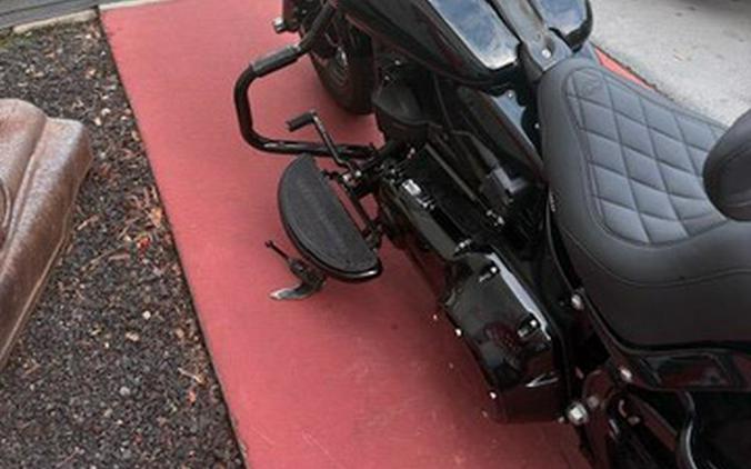 2017 Harley-Davidson Slim