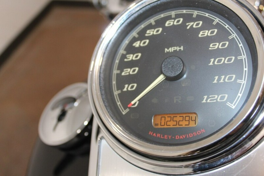 Harley-Davidson® Road King® 2022 FLHR 612860B BLACK