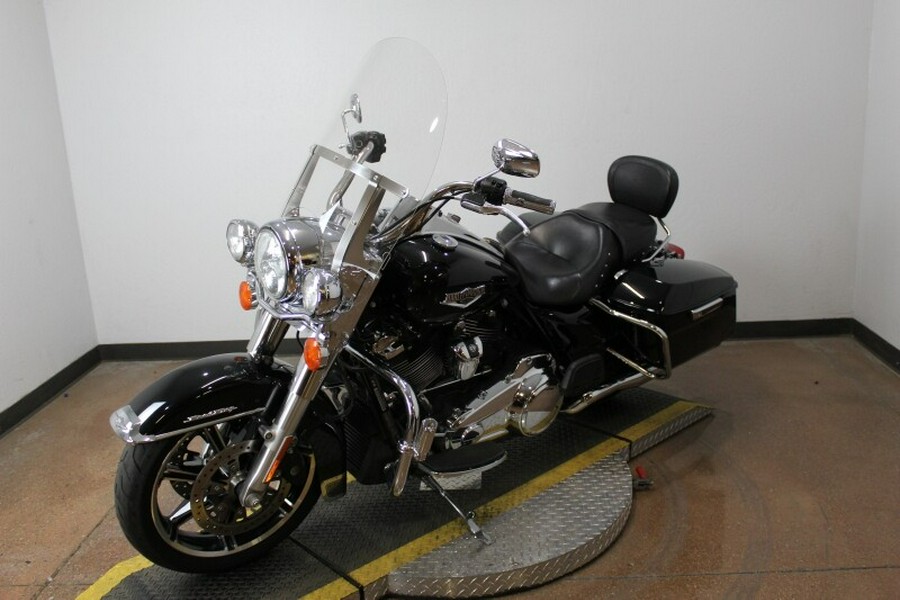 Harley-Davidson® Road King® 2022 FLHR 612860B BLACK