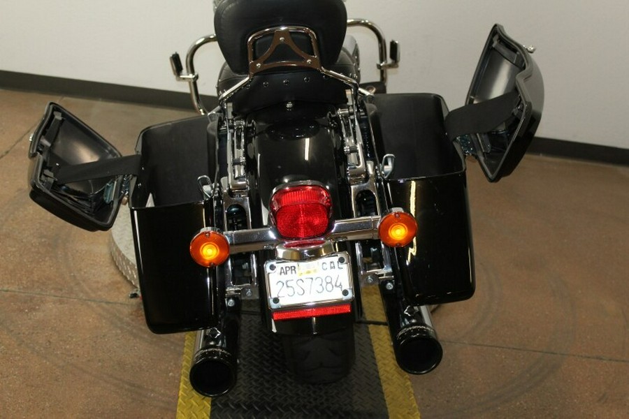 Harley-Davidson® Road King® 2022 FLHR 612860B BLACK