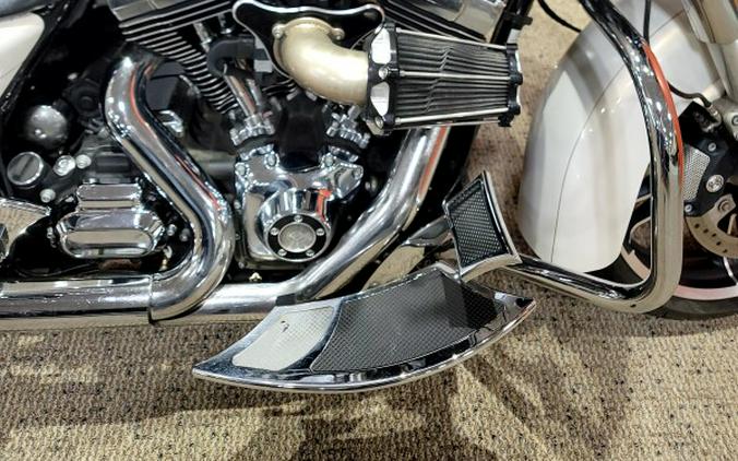 2014 Harley-Davidson® Street Glide® Special Morocco Gold