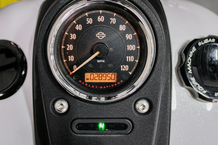 2016 Harley-Davidson DYNA STREET BOB