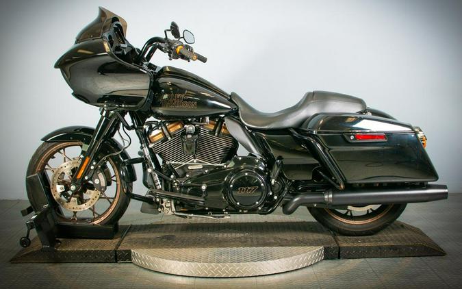 2022 Harley-Davidson Road Glide ST - FLTRXST
