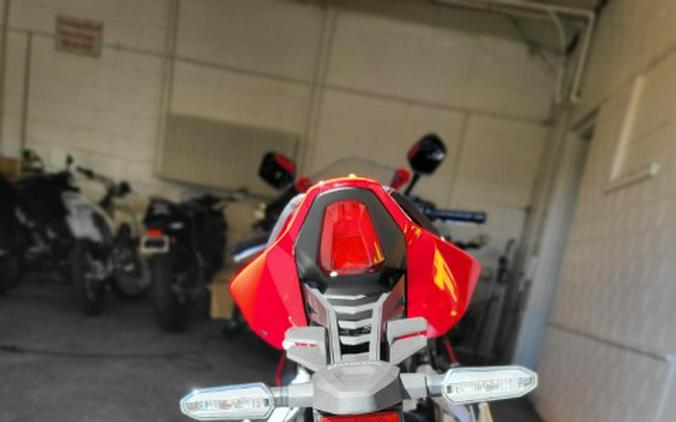 2026 Honda CBR650R E-Clutch