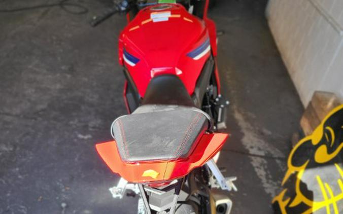 2026 Honda CBR650R E-Clutch