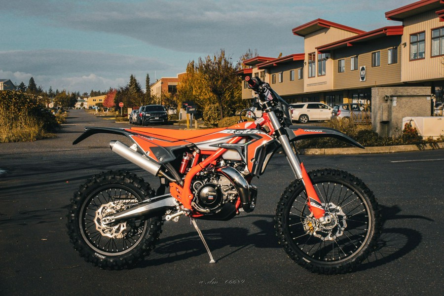 2026 Beta 300 Xtrainer